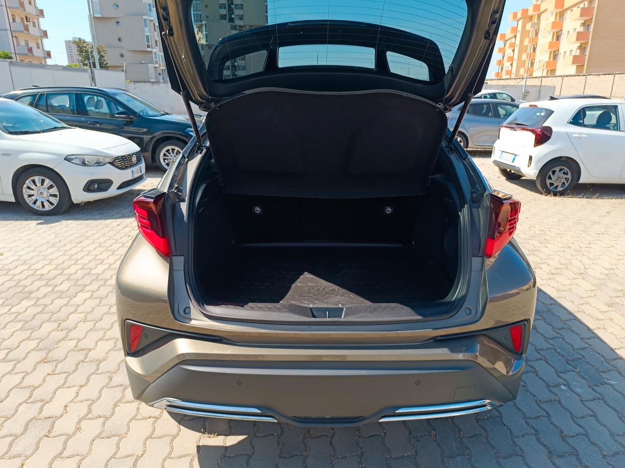 Toyota C-HR 2.0 Hybrid E-CVT Lounge