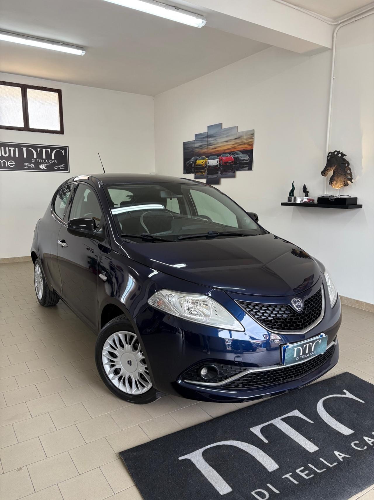 Lancia Ypsilon 1.2 69 CV Silver