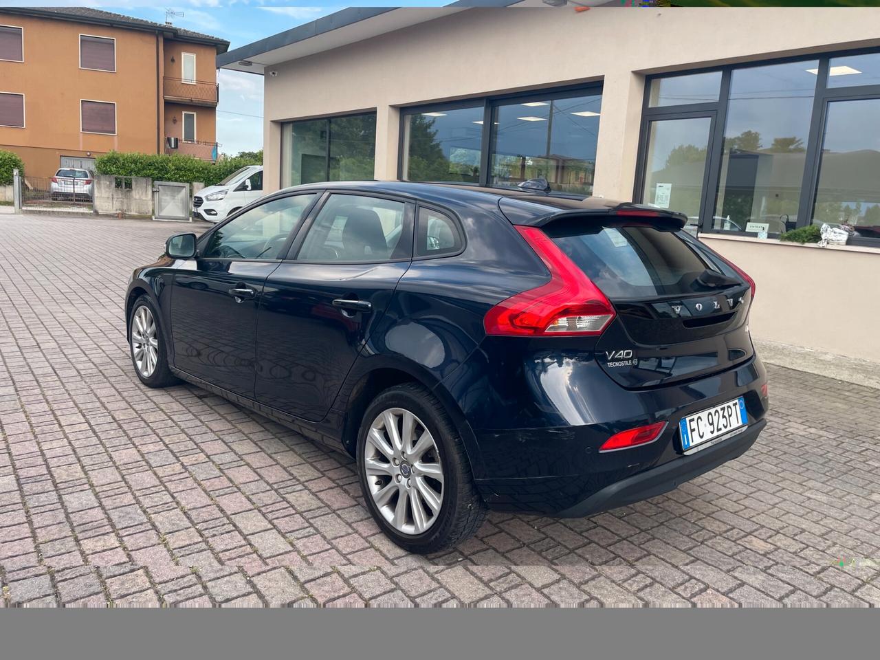 Volvo V40 D2 Geartronic Kinetic