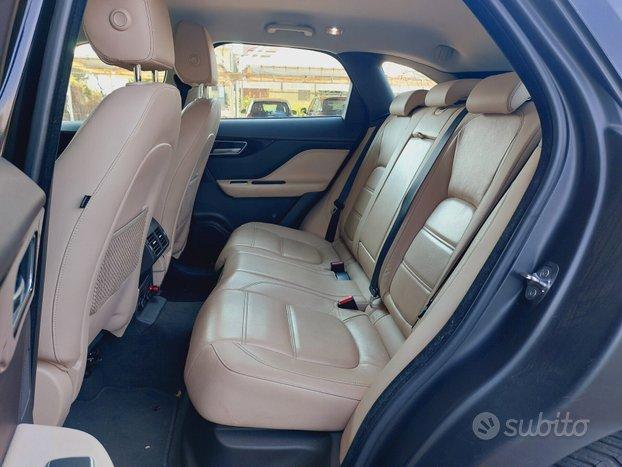 Jaguar F-Pace 2.0 D 180CV Autom. - 2017