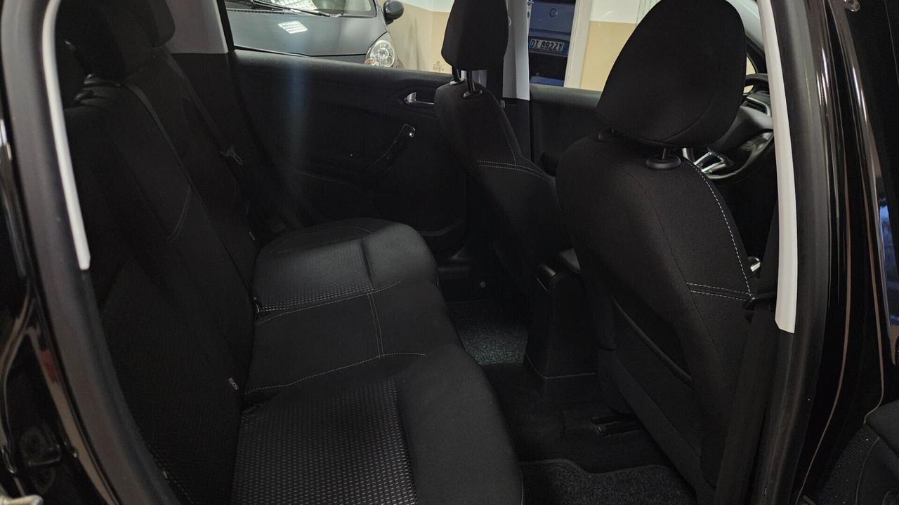 Peugeot 208 BlueHDi 75 5 porte Allure