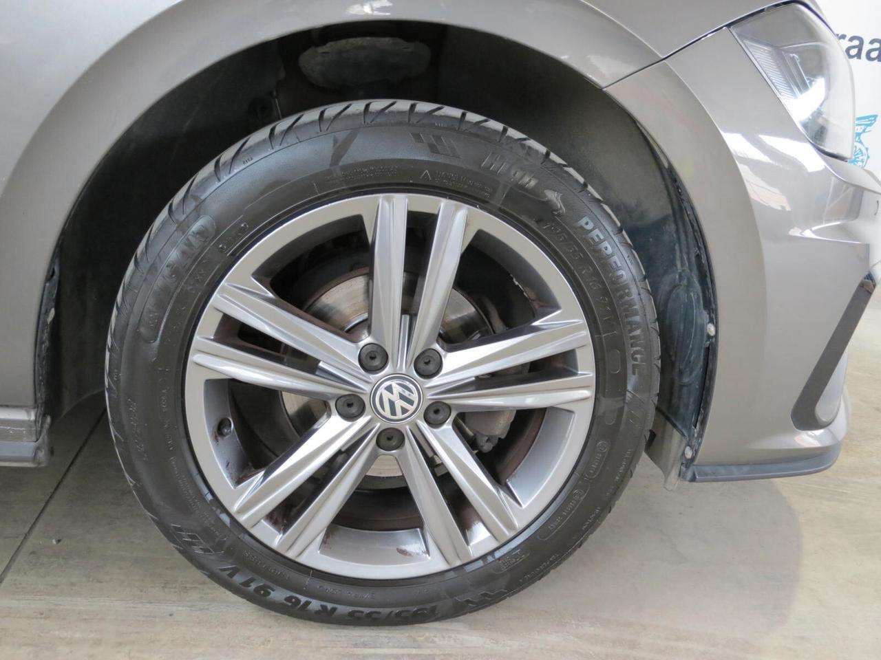 Volkswagen Polo 1.0 TGI 90 CV COMFORTLINE R-LINE