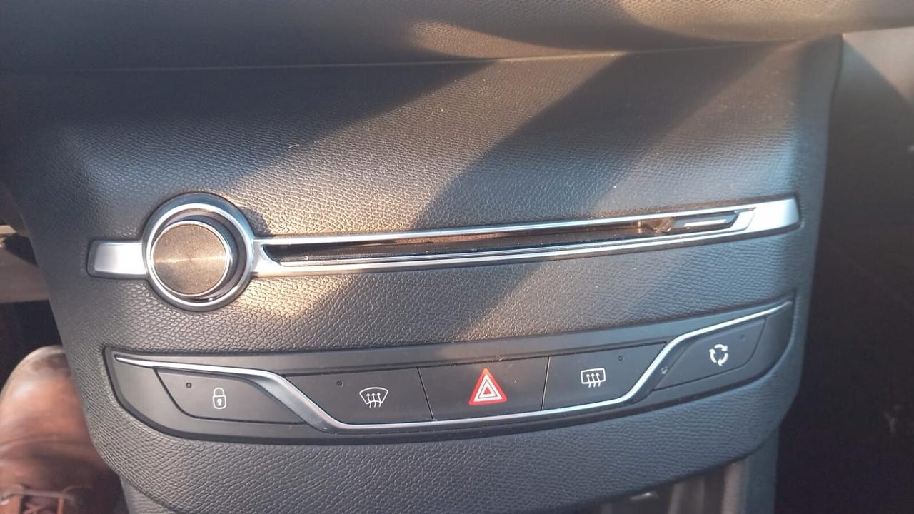 Peugeot 308 BlueHDi 150 S&S EAT6 Allure