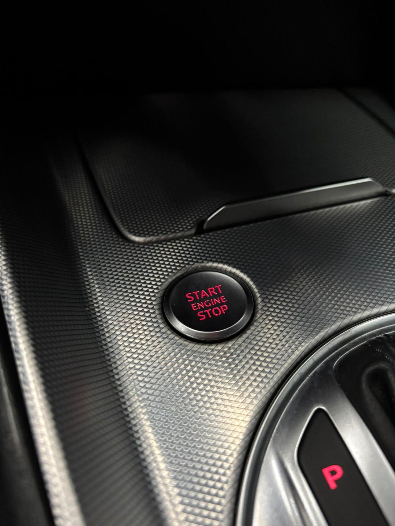 Audi TT Coupé 1.8 TFSI S tronic line 180CV