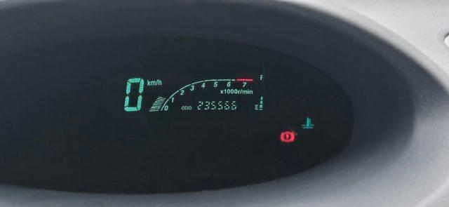 TOYOTA Yaris Verso 1.3i 16V cat Sol '03