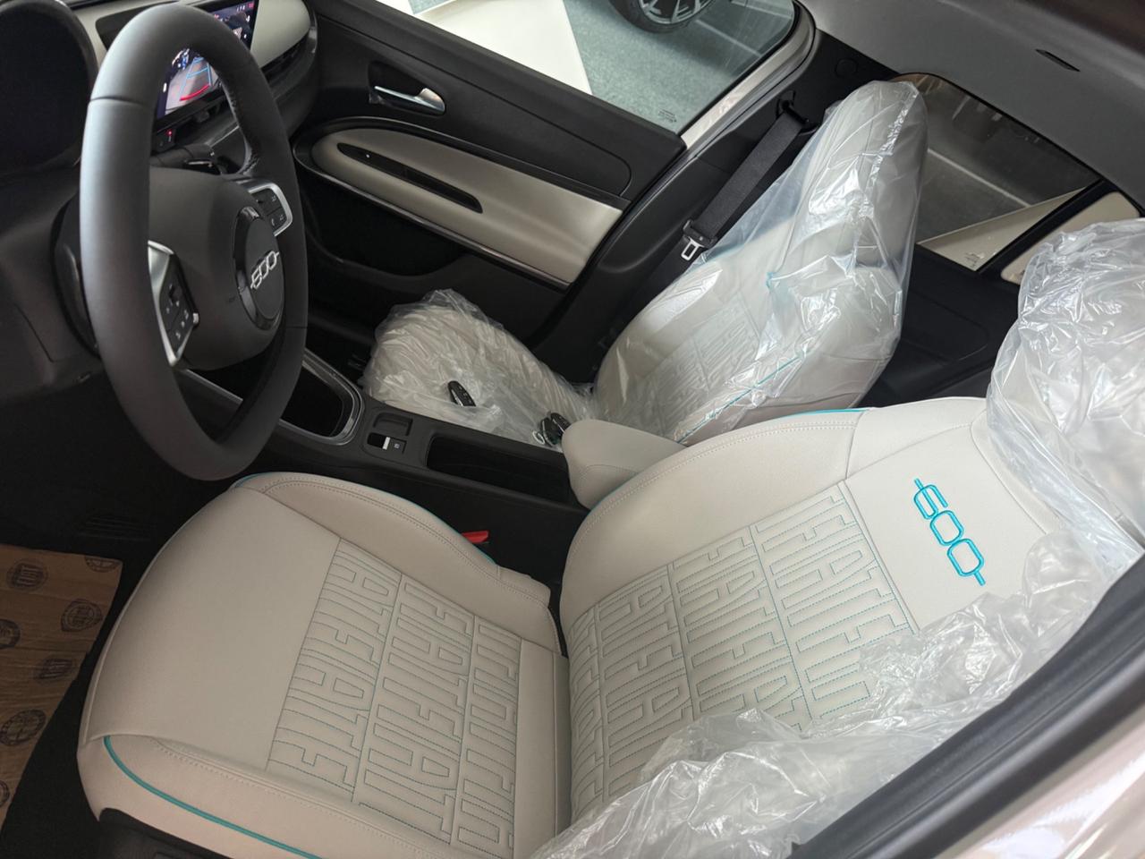 Fiat 600 Hybrid 145 CV DCT MHEV La Prima