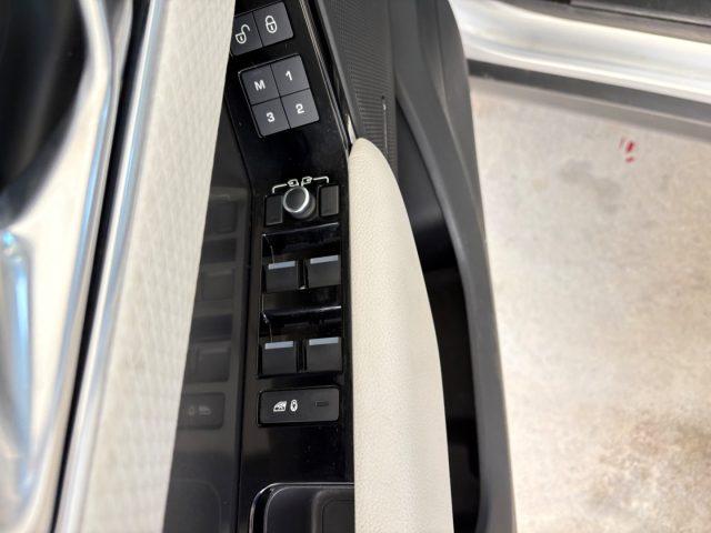 LAND ROVER Range Rover Velar 2.0D I4 240 CV S POCHI CHILOMETRI