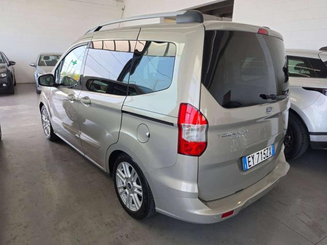 Ford Tourneo Courier 1.6 TDCI 95 CV TITANIUM