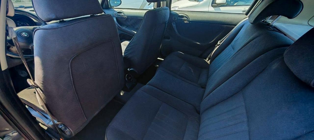 Alfa Romeo 147 1.6 16V TS 5 porte Distinctive