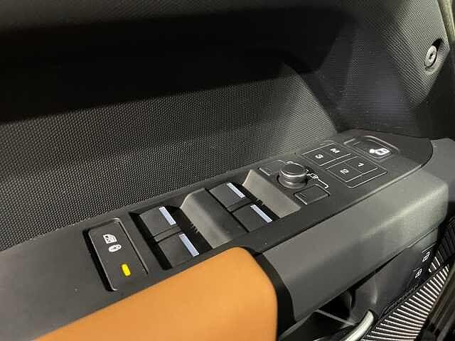 Land Rover Defender 300 CV AWD Auto X - IVA ESPOSTA