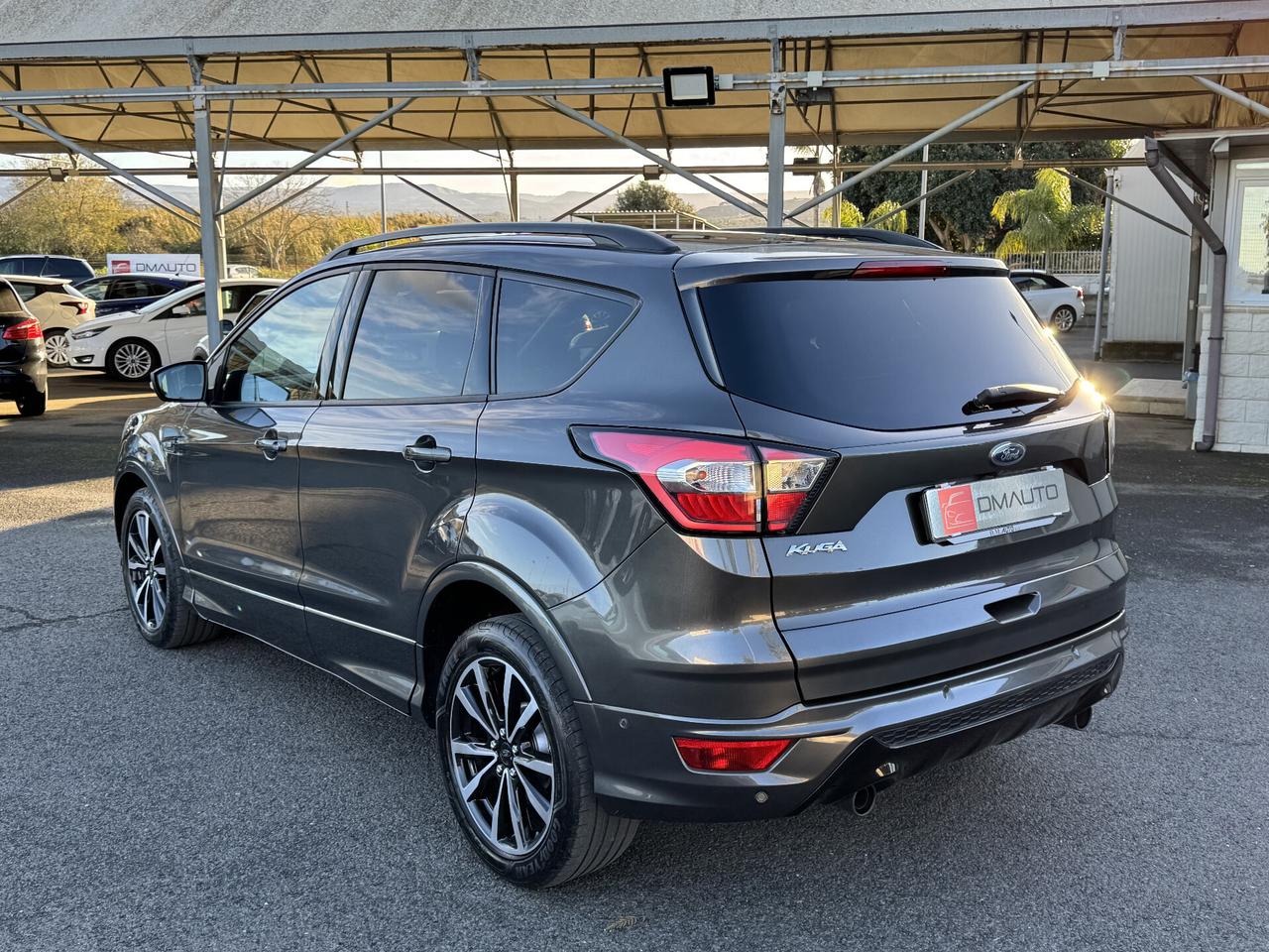 Ford Kuga 1.5 TDCI 120CV S&S 2WD Powershift ST-Line Business