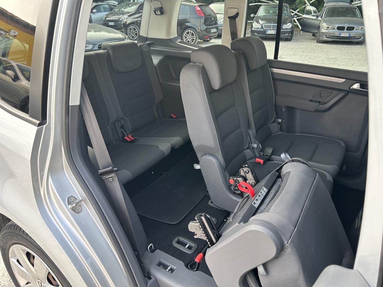 VOLKSWAGEN TOURAN 1.6 TDI 105CV 7 POSTI OK NEOP.