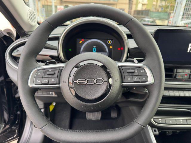 FIAT 600 Hybrid 145 CV DCT MHEV Icon