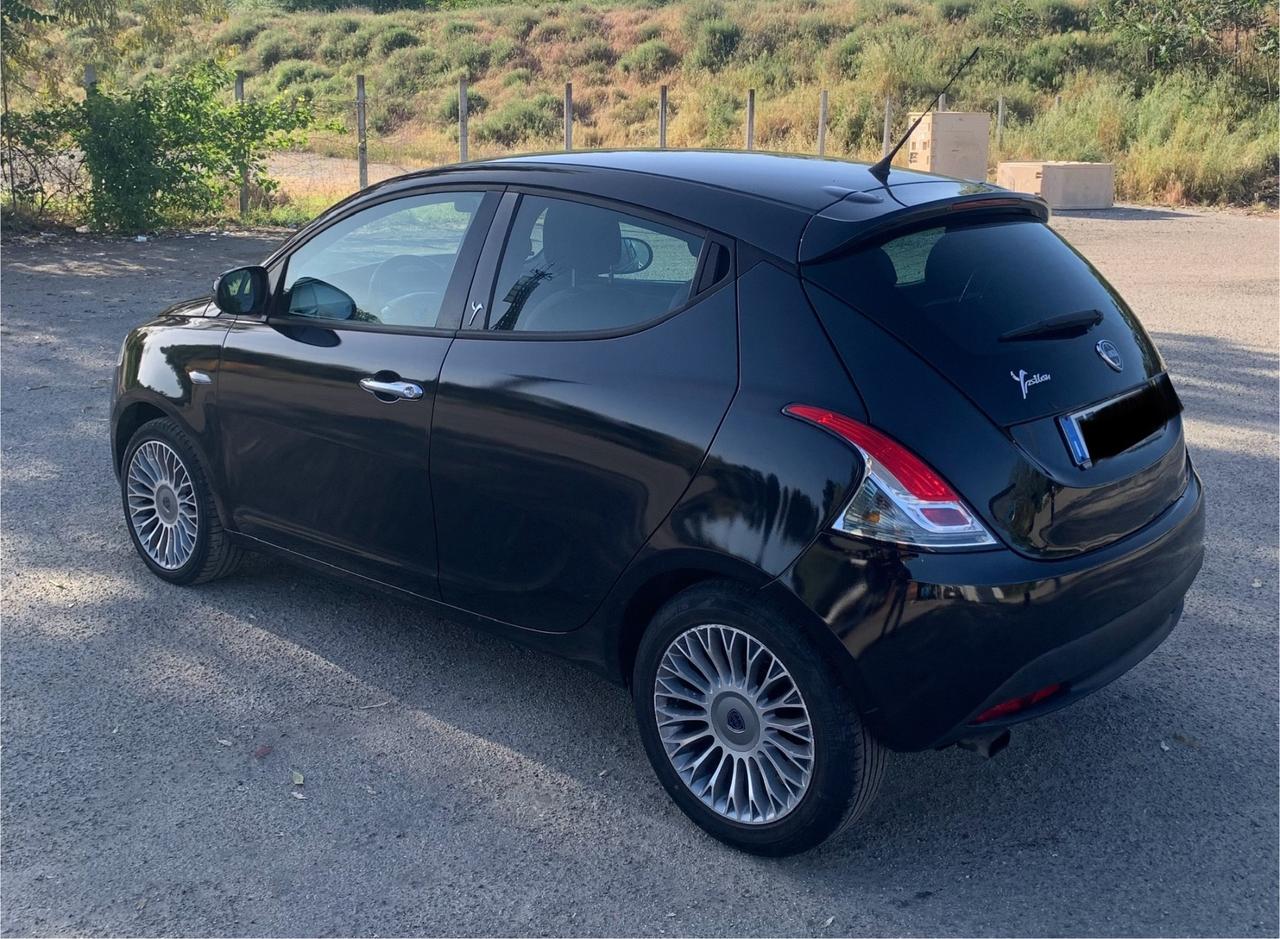 Lancia Ypsilon 1.3 MJT 16V 95 CV 5 porte S&S Gold