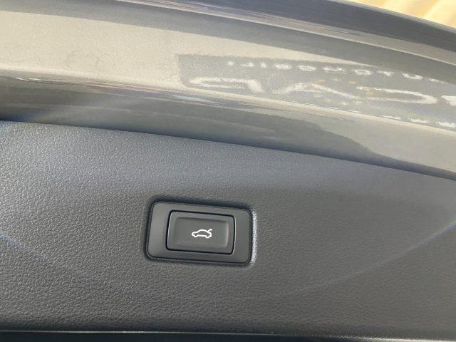 AUDI Q5 SPB Sportback 40TDI quattro S line Identity Black