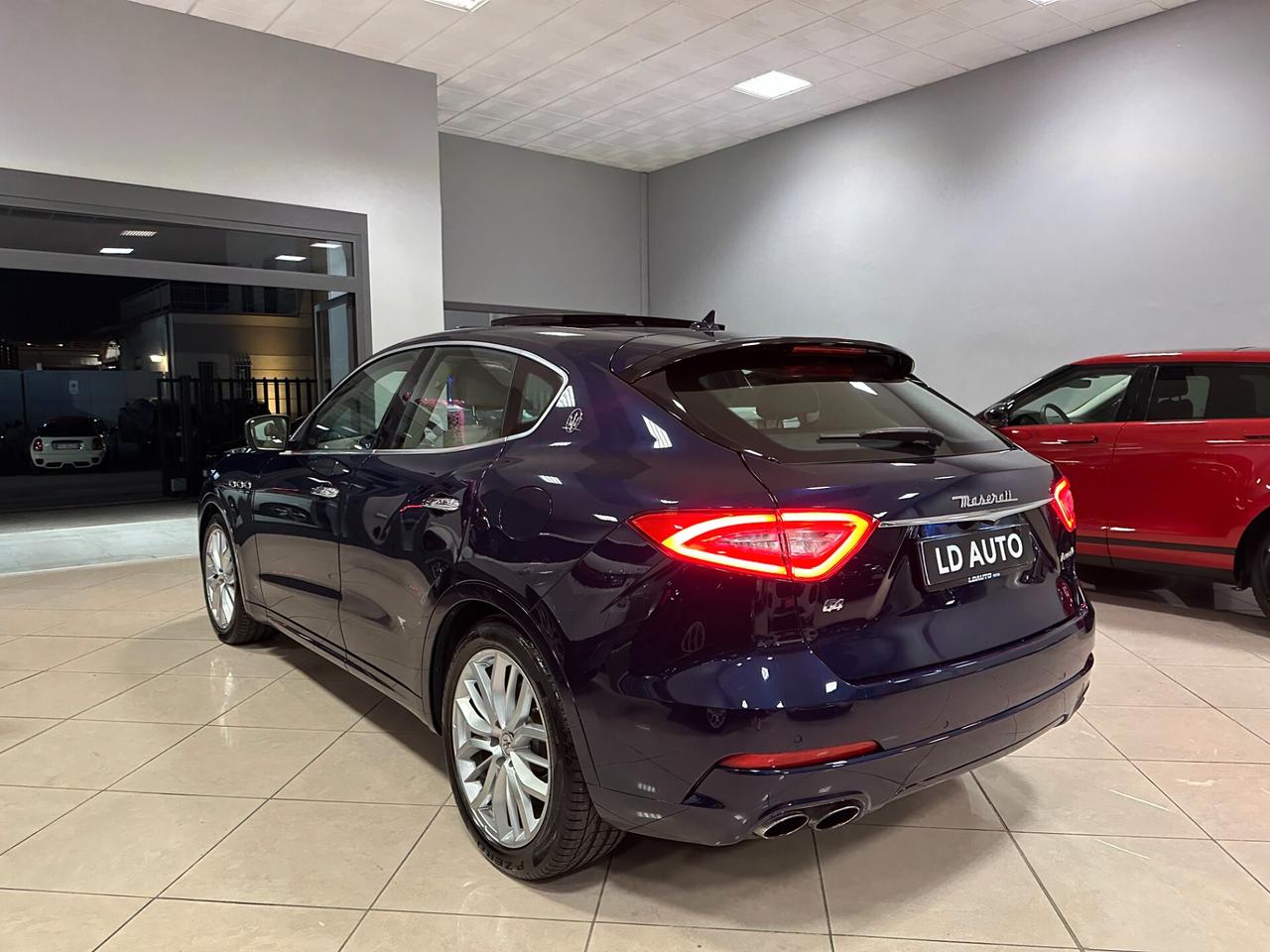 Maserati Levante V6 Diesel AWD Gransport TETTO PANORAMICO