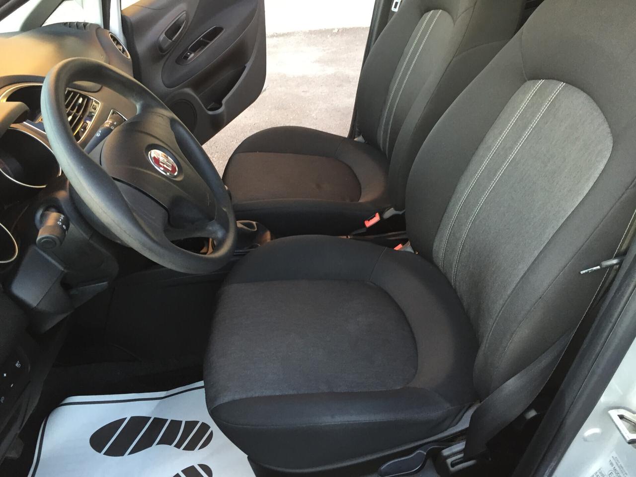 Fiat Punto 1.3 MJT II 75 CV 5 porte Street X NEOPATENTATI