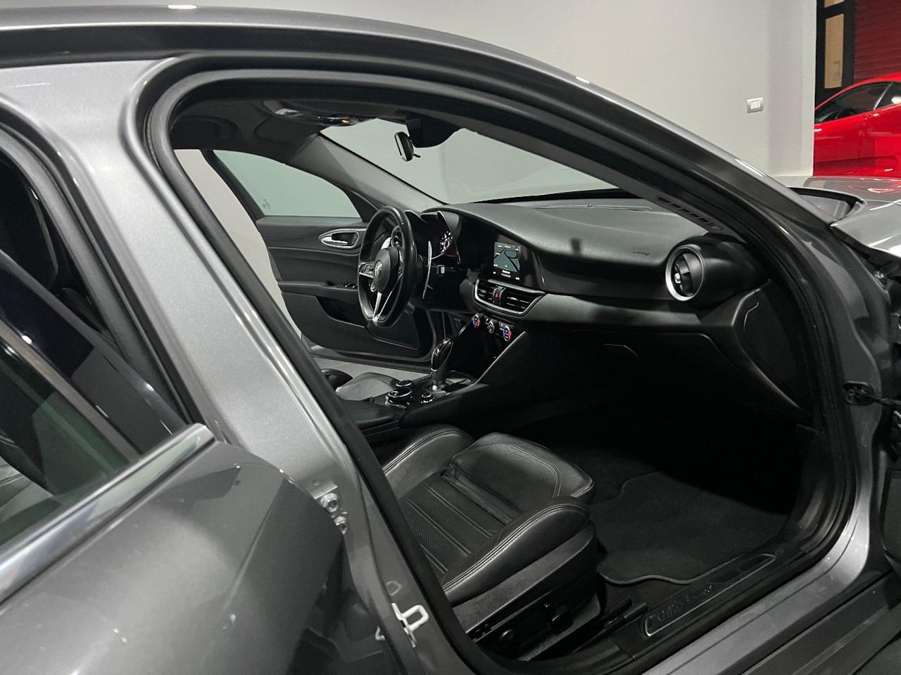 Alfa Romeo Giulia 2.2 Turbodiesel 210 CV AT8 AWD Q4 Veloce