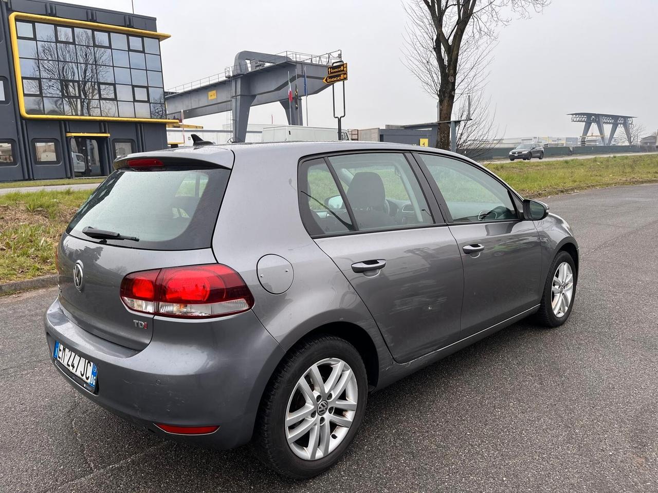 Volkswagen Golf 1.6 TDI DPF 5p. Highline