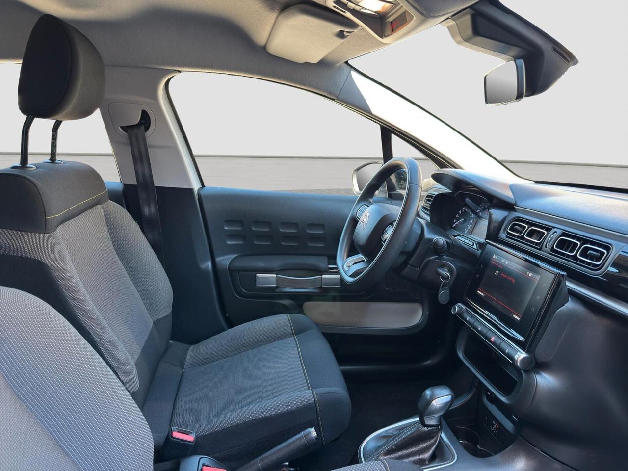 Citroen C3 1.2 110cv puretech Shine automatica 2022