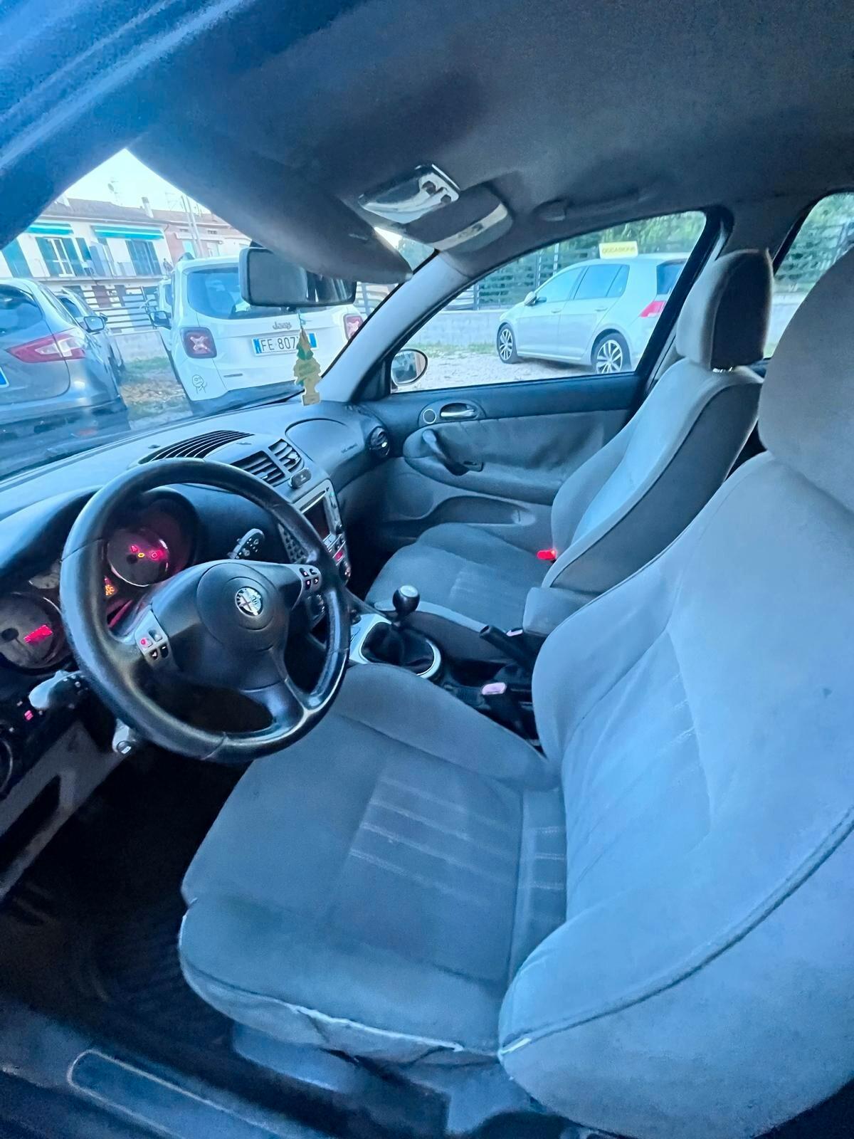 Alfa Romeo 147 1.9 JTD (120) 5 PORTE