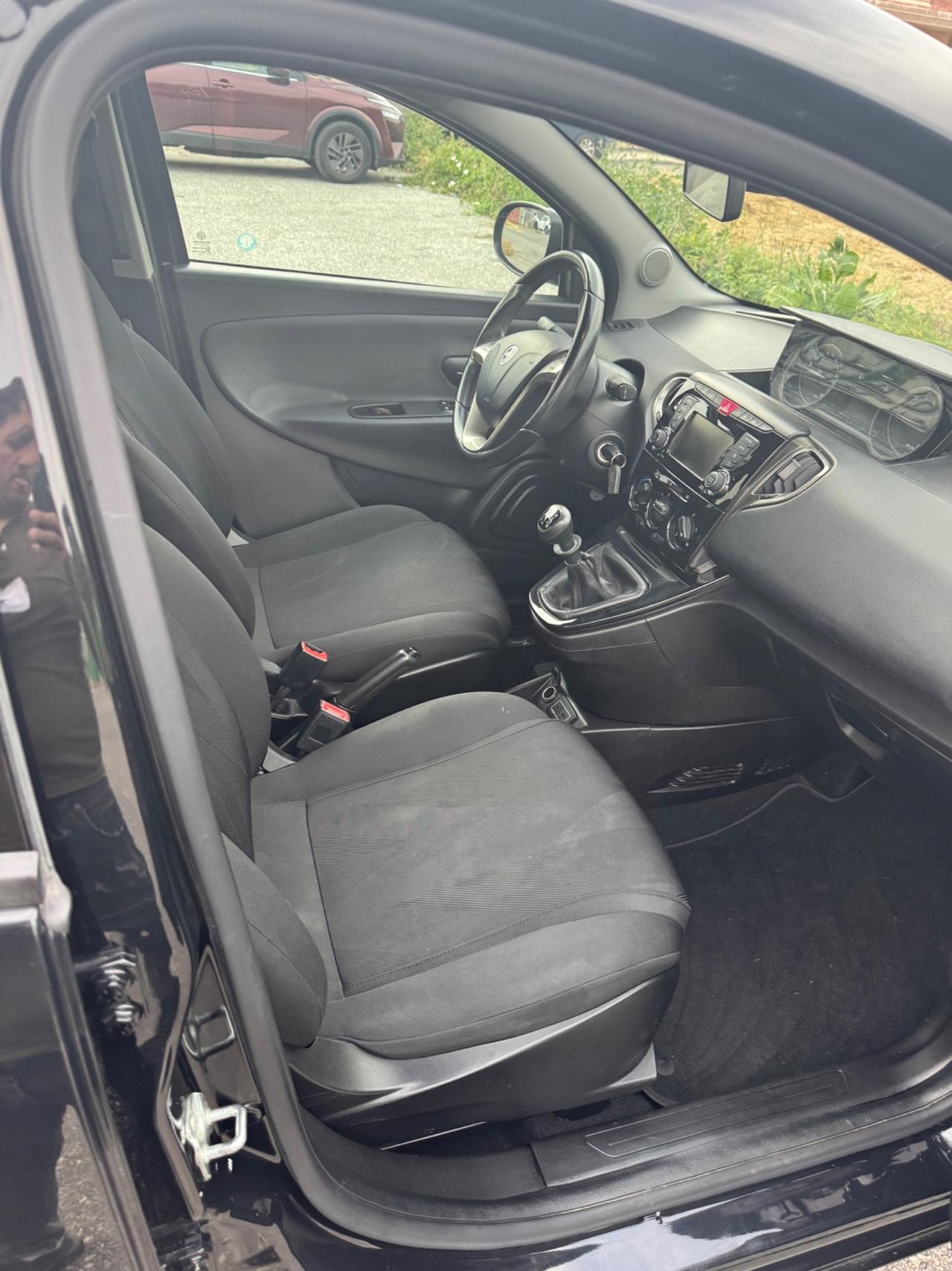 Lancia Ypsilon 1.2 69 CV 5 porte GPL