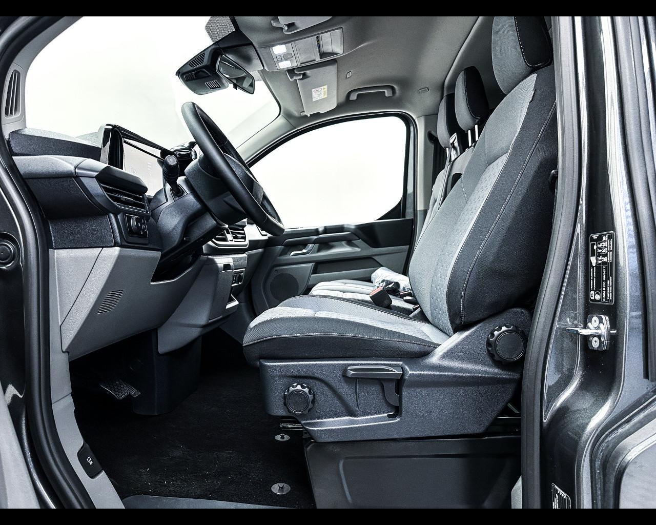 FORD Tourneo Custom 2ªs - Tourneo Custom 320 2.0 EcoBlue 170CV aut. PL Titanium