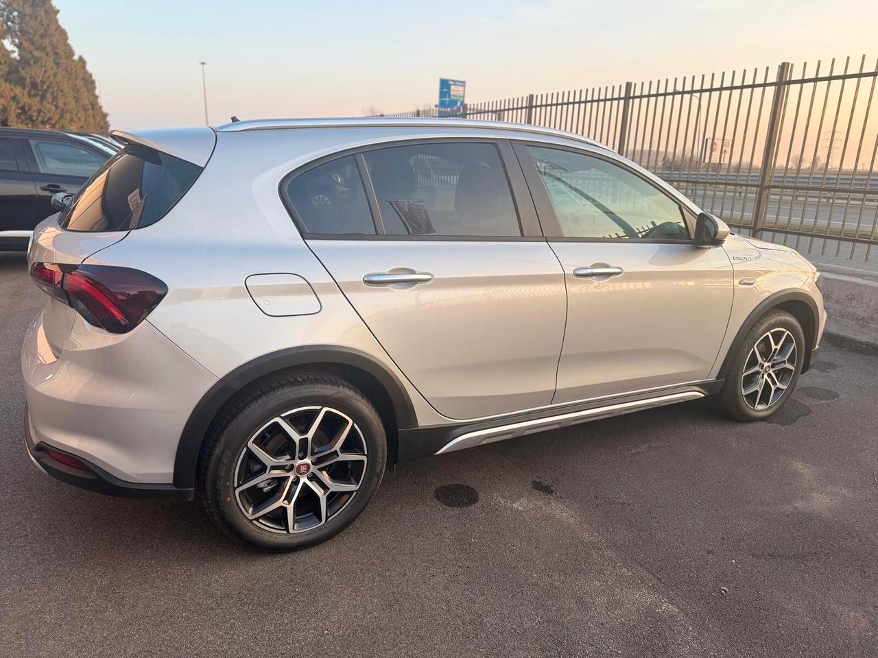 Fiat Tipo 1.6 Mjt S&S 5 porte Cross