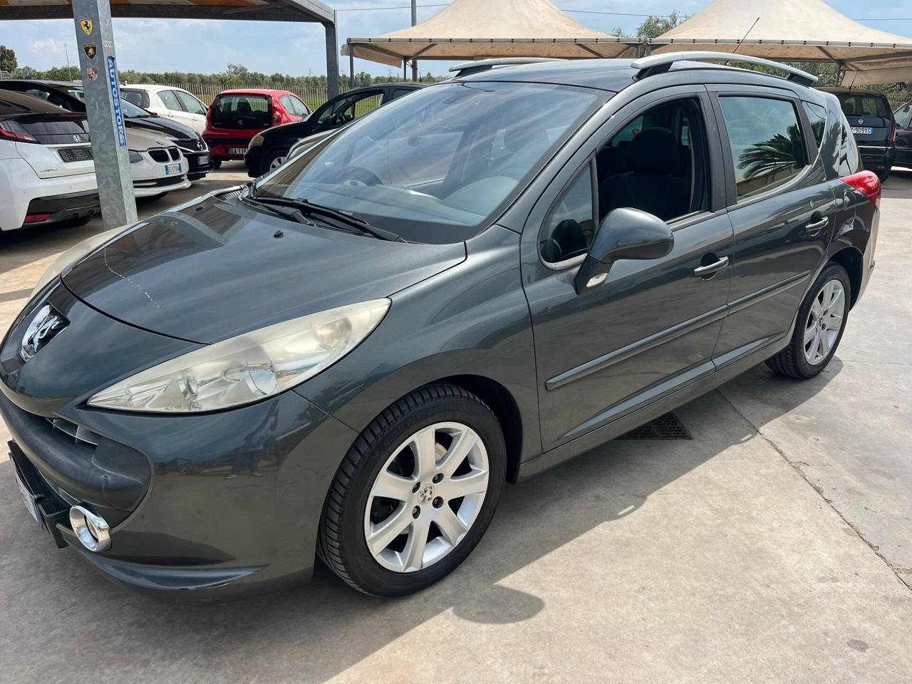 Peugeot 207 1.6 HDi 90CV 5p. XT