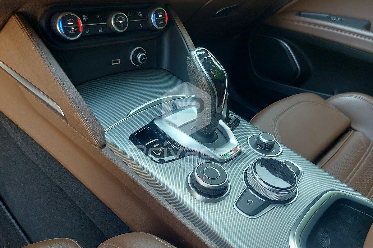 ALFA ROMEO Stelvio 2.0 Turbo 280 CV AT8 Q4 Veloce