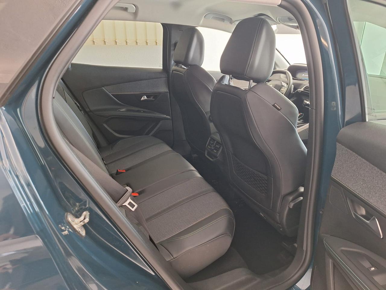 Peugeot 3008 BlueHDi 130 S&S EAT8 Allure Pack