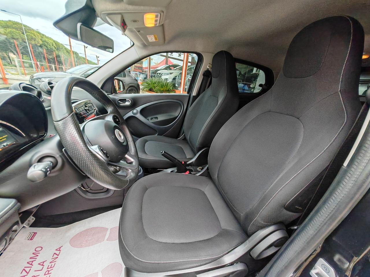 Smart Forfour 1,0 benzina 04/2017 Cv70 AUTOMATICA