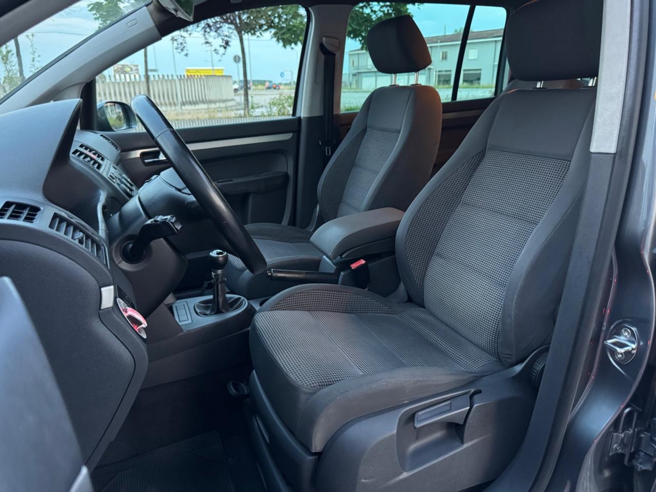 Volkswagen Touran 1.9 TDI 105CV 5 posti