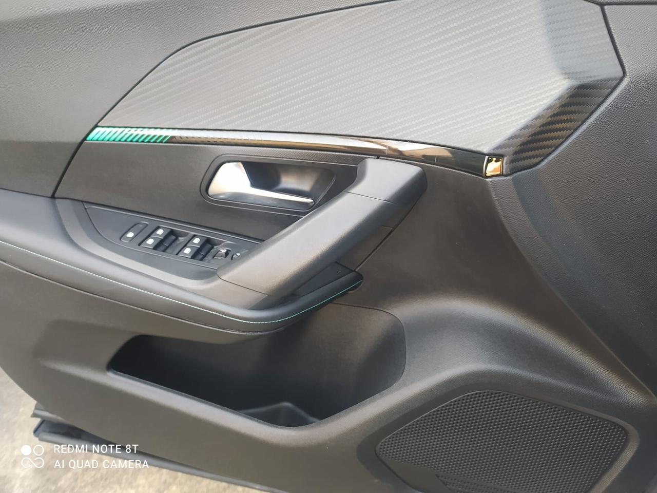 Peugeot 2008 BlueHDi 130 S&S EAT8 Allure