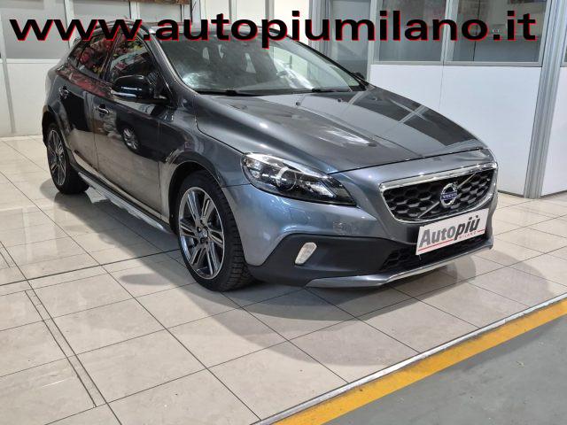VOLVO V40 Cross Country T4 AWD Geartronic Summum