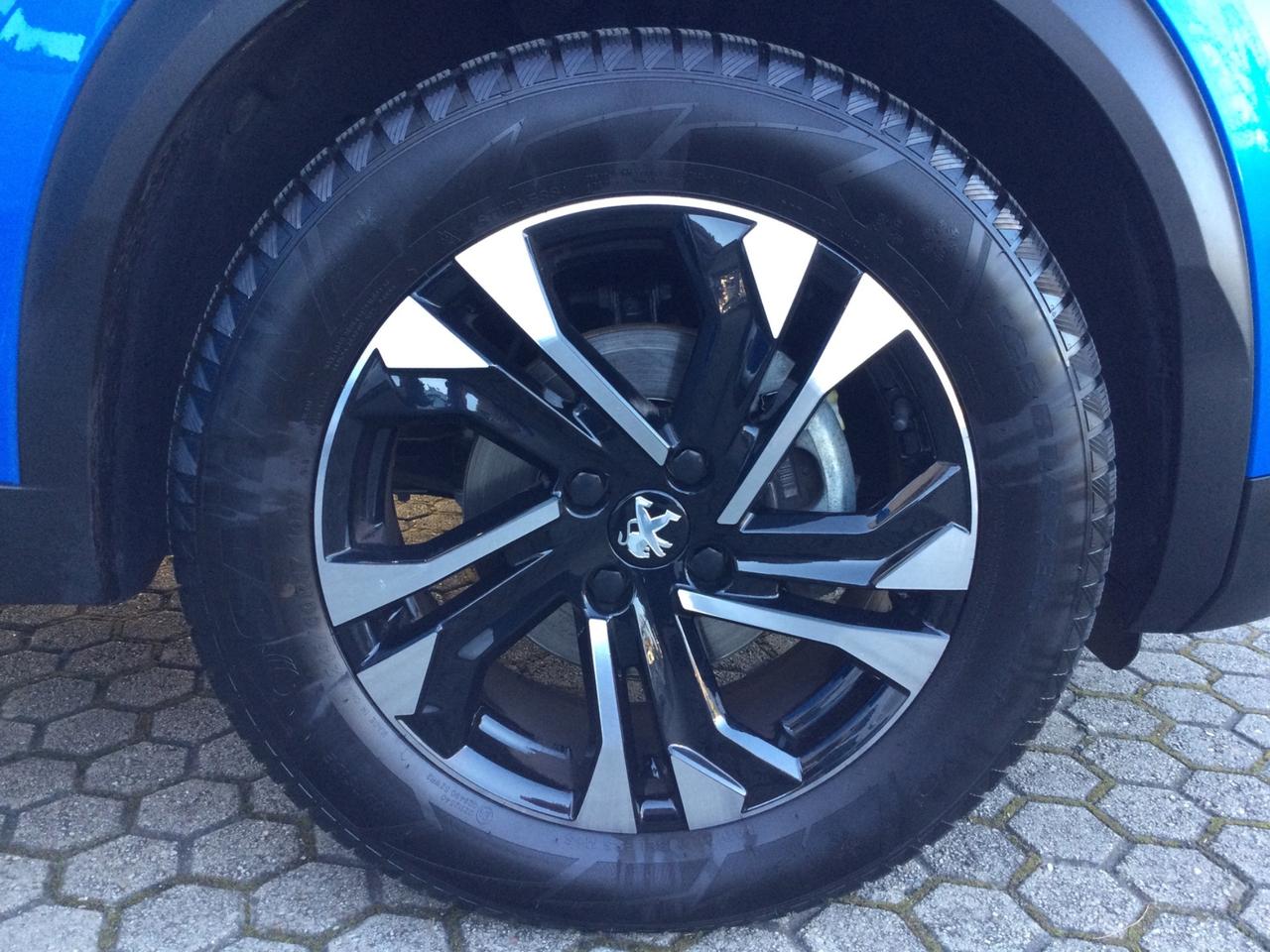 Peugeot 2008 PureTech 130 S&S Allure Pack