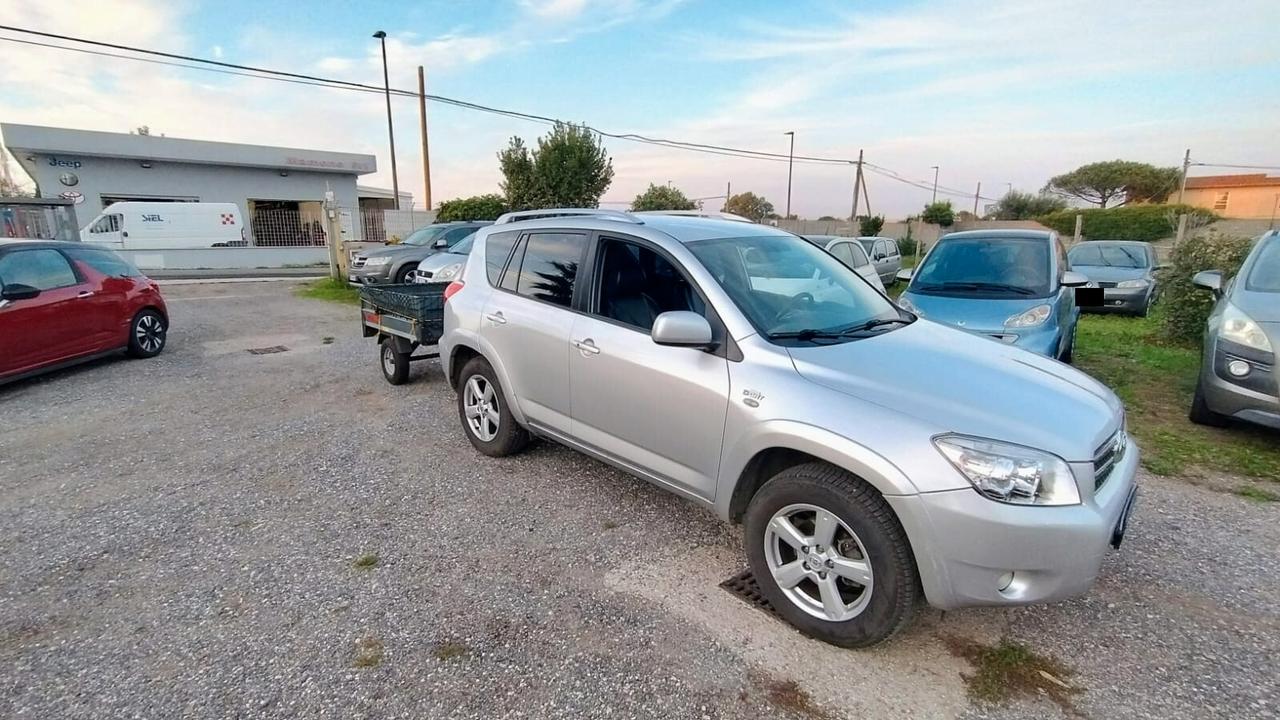 Toyota RAV4 2.2 D-4D 177 CV Luxury