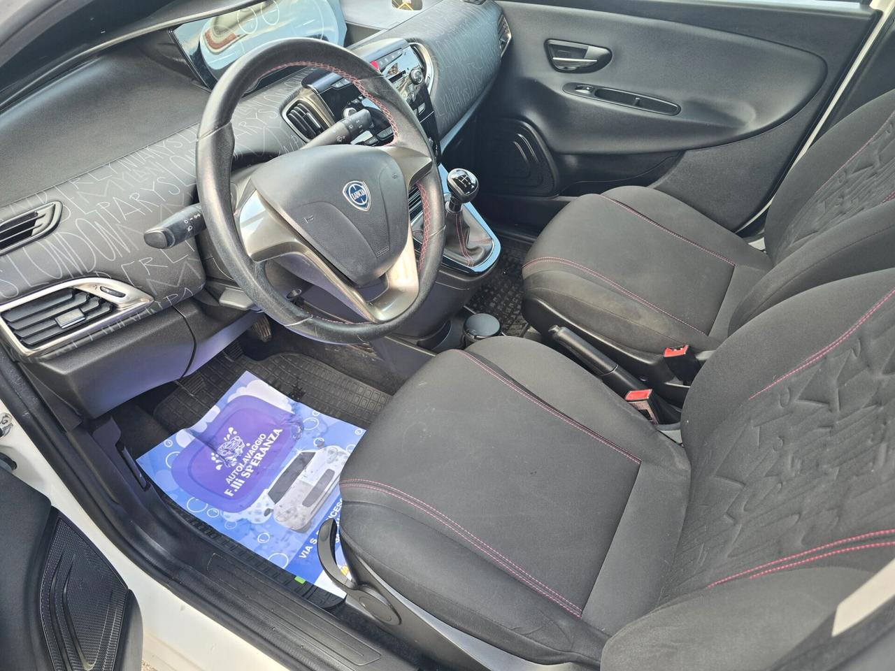 Lancia Ypsilon 1.3 MJT 95cv 5 porte S&S Elefantino