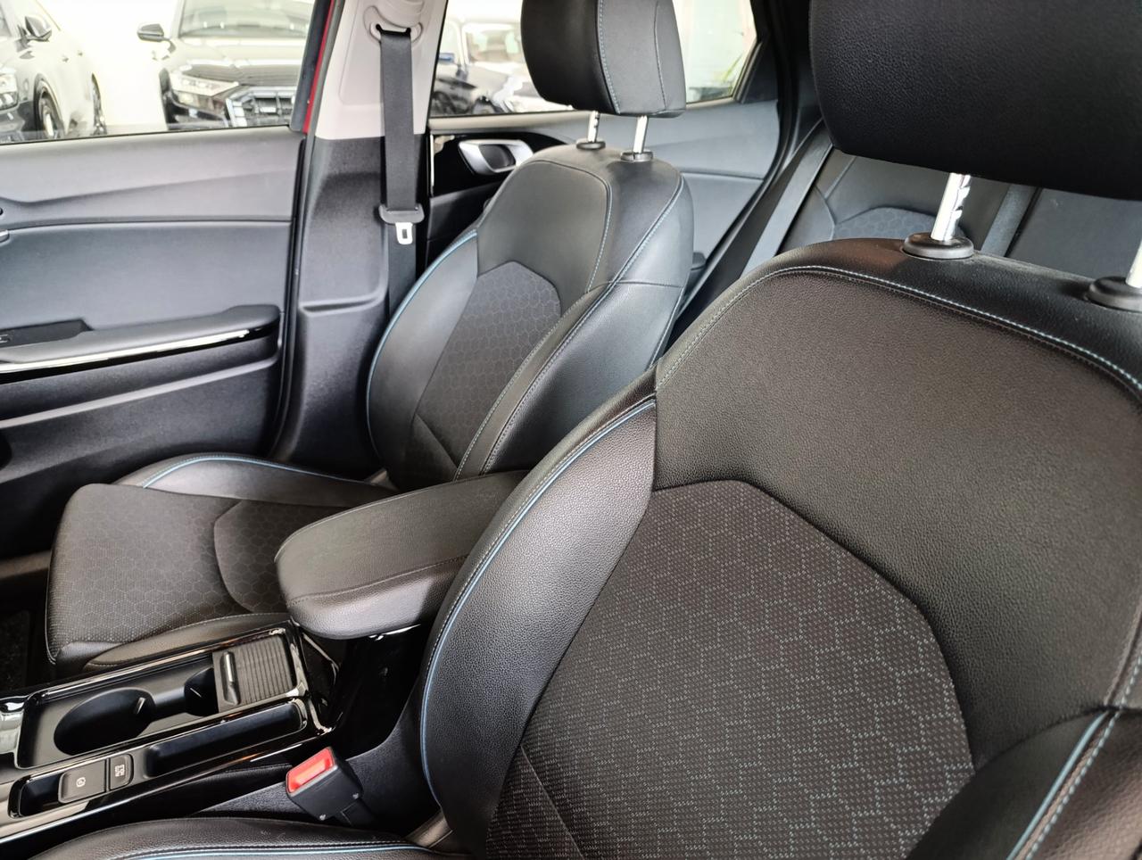 Kia Xceed 1.6 crdi mhev Business 136cv dct