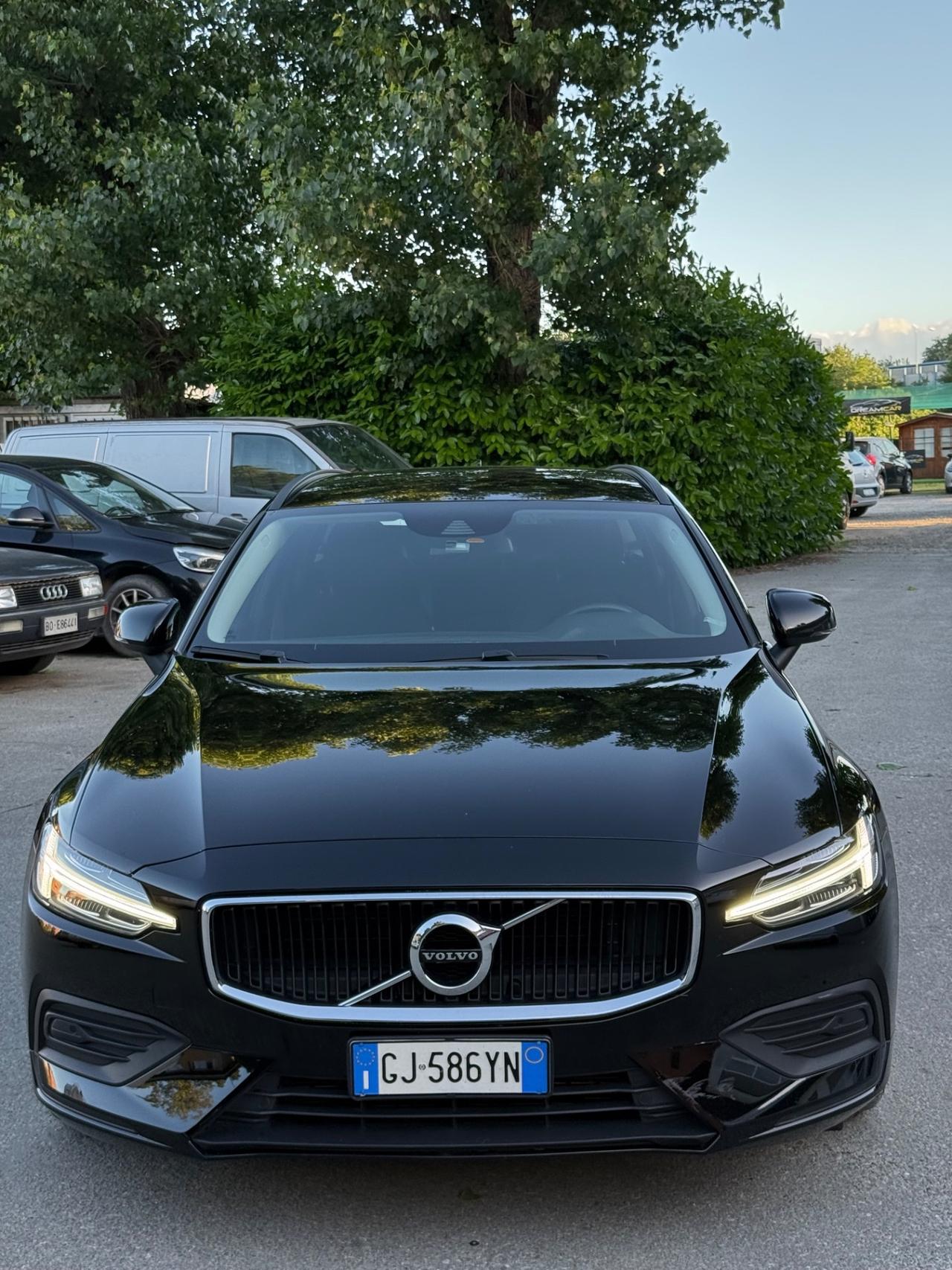 Volvo V60 B4 (d) Geartronic R-Design
