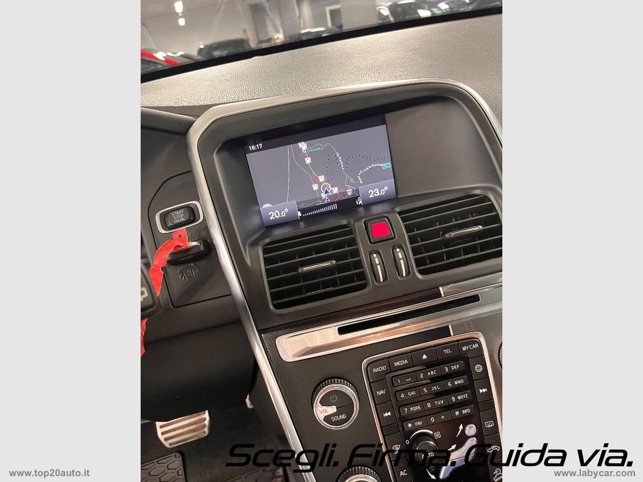 VOLVO XC60 2.4 D4 4X4 AUTOMATICA R-DESIGN EURO6