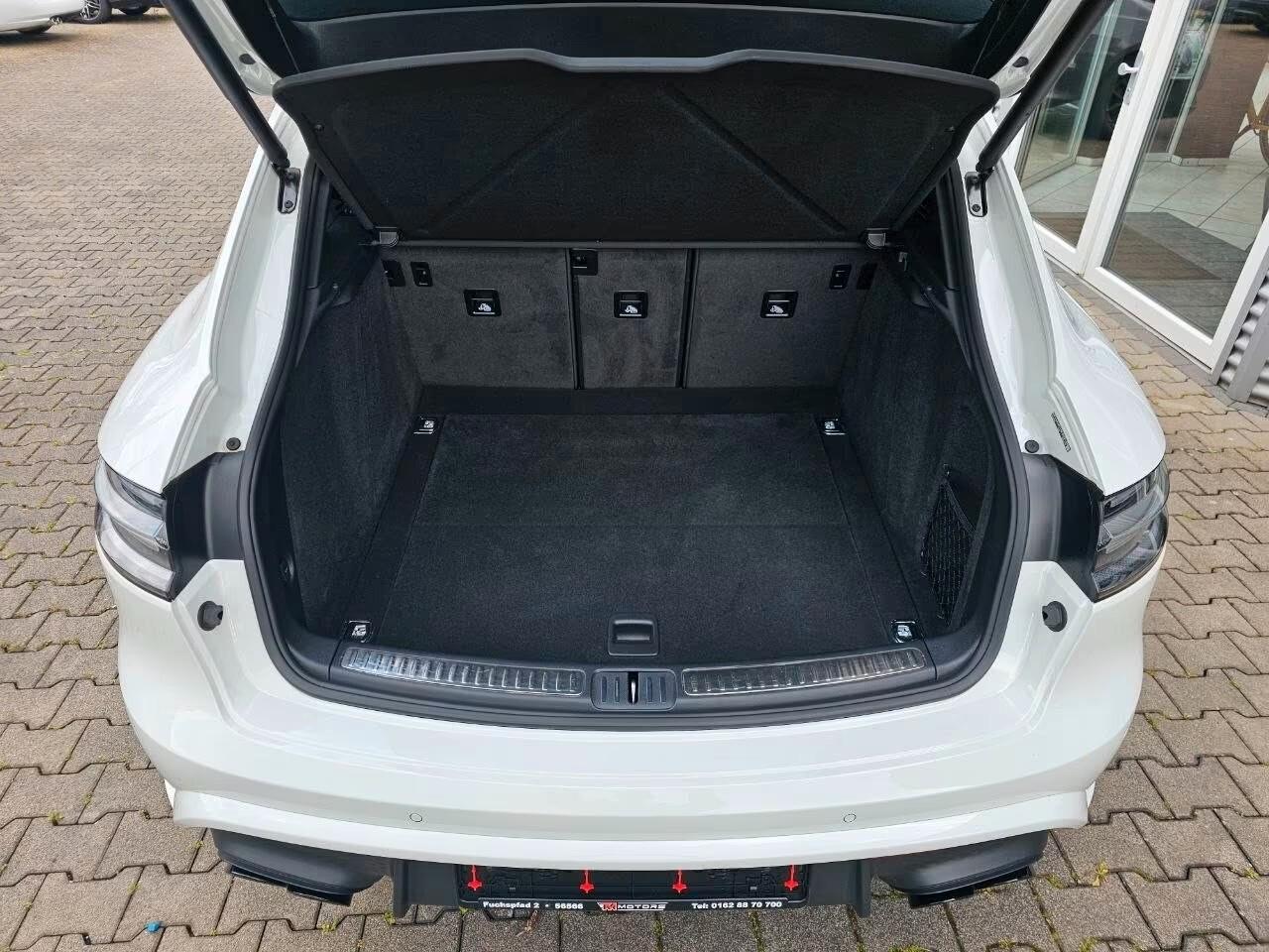 PORSCHE*MACAN*265CV*TETTO*ACC*LED*360°*BOSE*MEMORY-COMFORT*DAB+*21"*