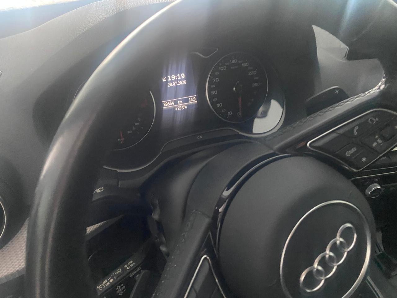Audi Q2 35 TDI quattro S tronic Business Plus