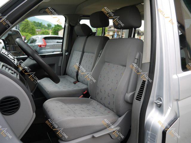 VOLKSWAGEN Caravelle 2.5 TDI/131CV 4motion 8 posti