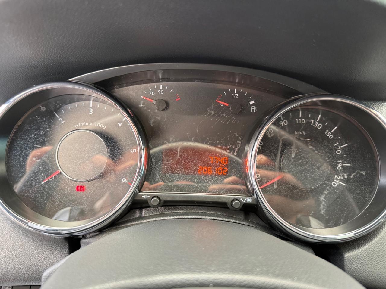 Peugeot 5008 1.6 HDi 112CV Posti 7 automatica