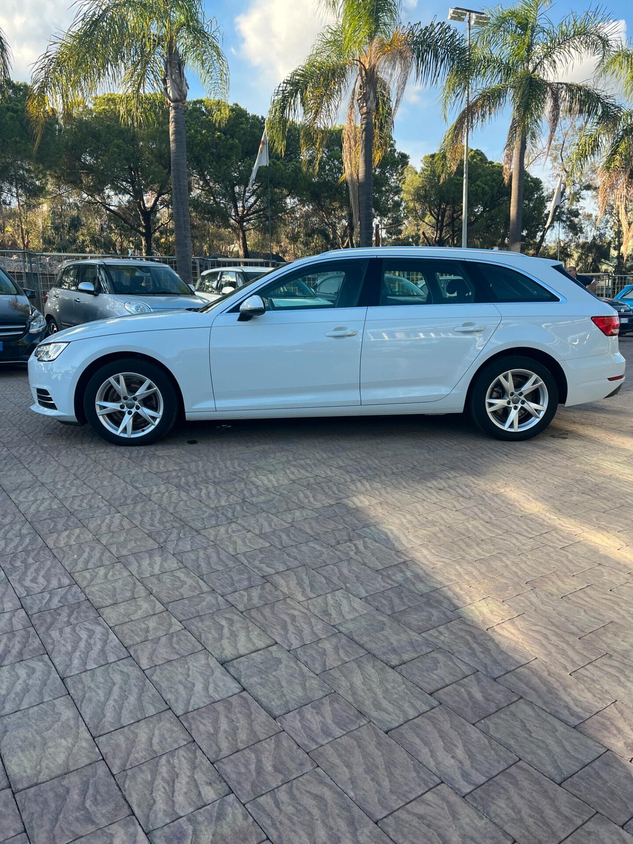 Audi A4 2.0 TDI 150 CV ultra S tronic Business