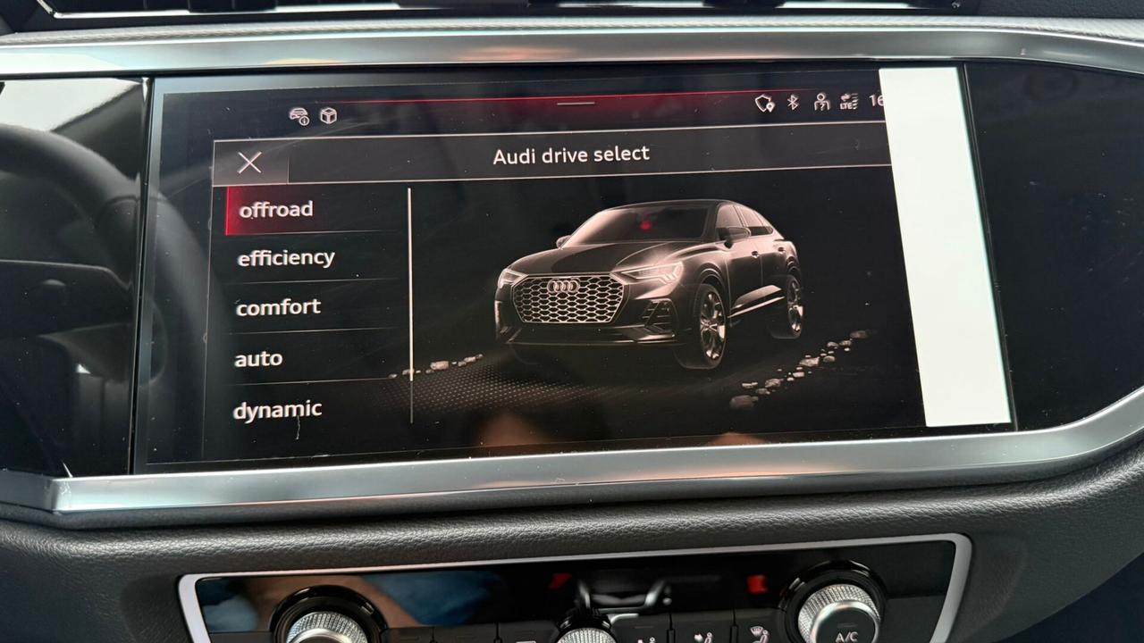 AUDI Q3 SPB 35 TDI IDENTITY BLACK KM0 2024 TETTO APRIBILE