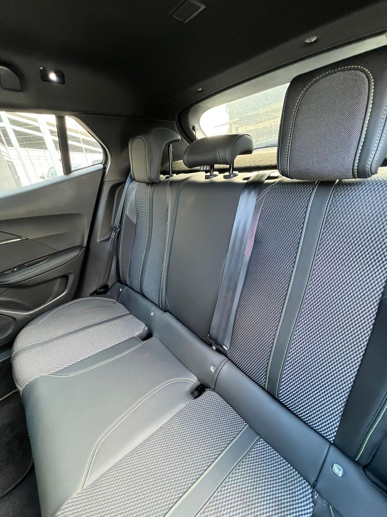 PEUGEOT 2008 1.2 130CV GT LINE AUTOMATICA - 2024