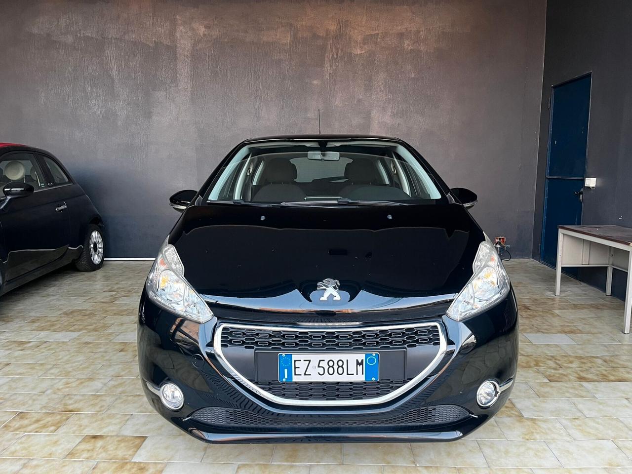 Peugeot 208 PureTech 82 5 porte Allure