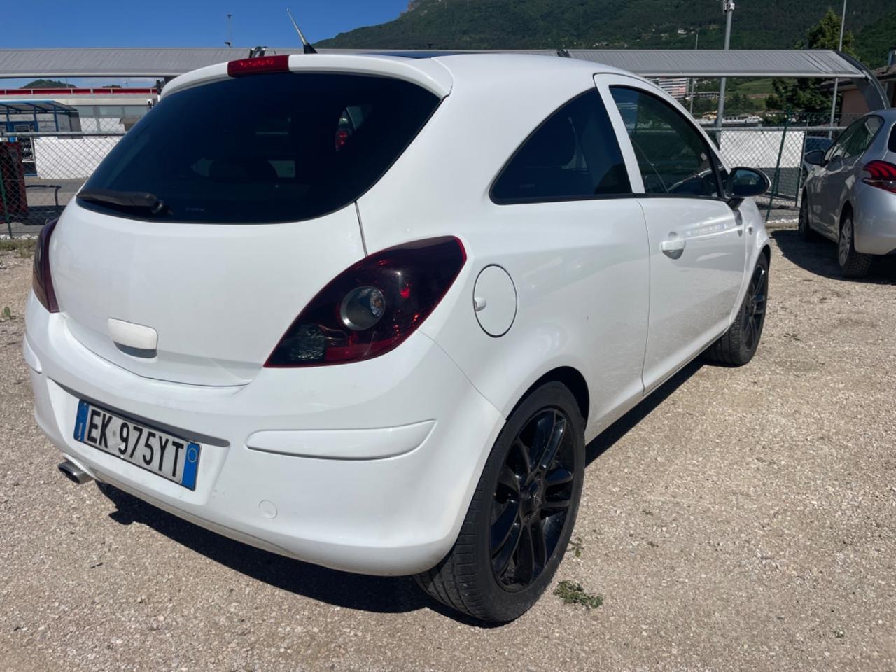 Opel Corsa 1.3 CDTI 95CV F.AP. 3 porte b-color